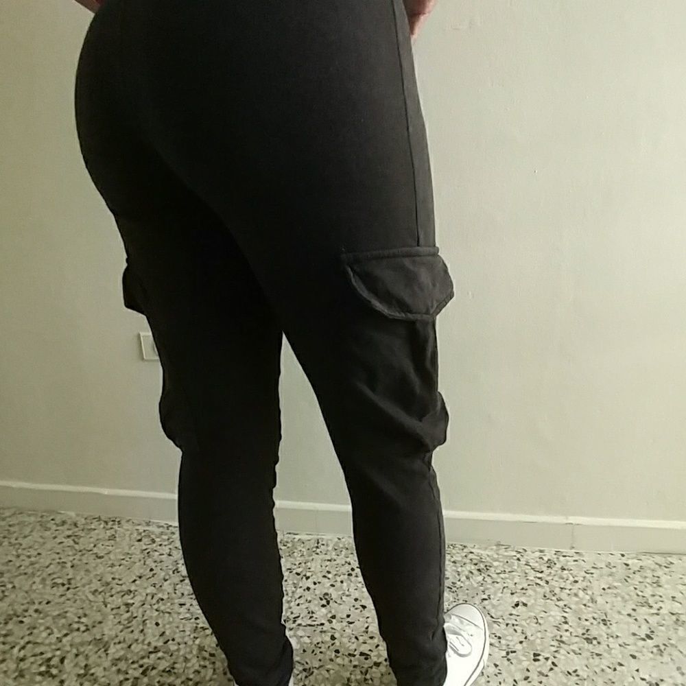 Black cargo sweatpants - Picture 3 of 4
